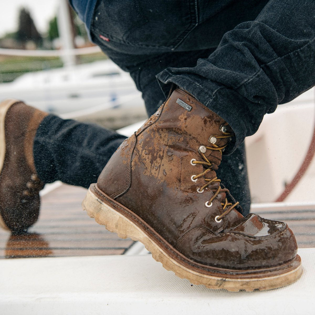 Cedar River 8" Brown Aluminum Toe / Danner Men