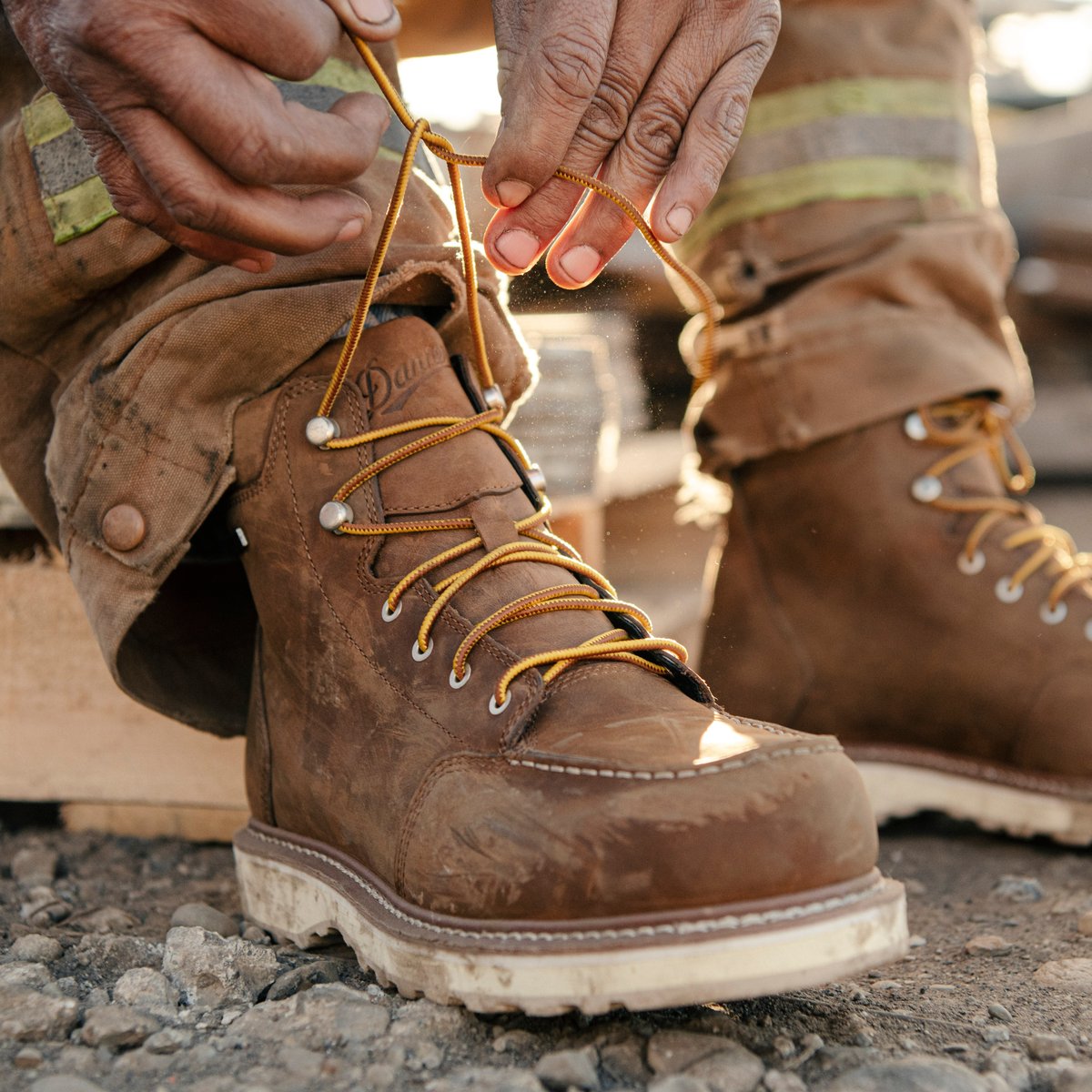 Cedar River 6" Brown Aluminum Toe / Danner Men