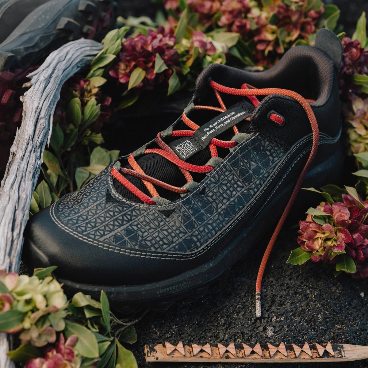 N45 Sig Zane 'A'ali'i Lava Rock / Danner Men