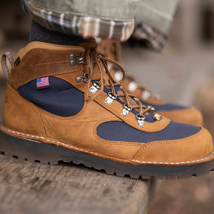 Cascade Crest Grizzly Brown/Ursa Blue / Danner Men