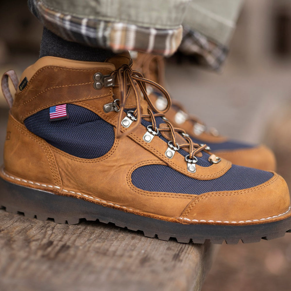 Cascade Crest Grizzly Brown/Ursa Blue / Danner Men