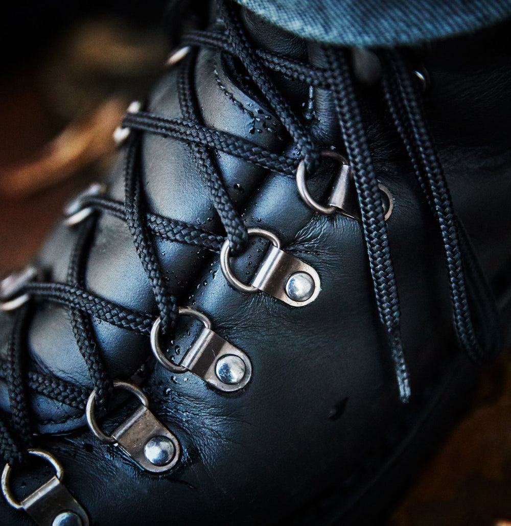 Mountain Light Black - GORE-TEX / Danner Men