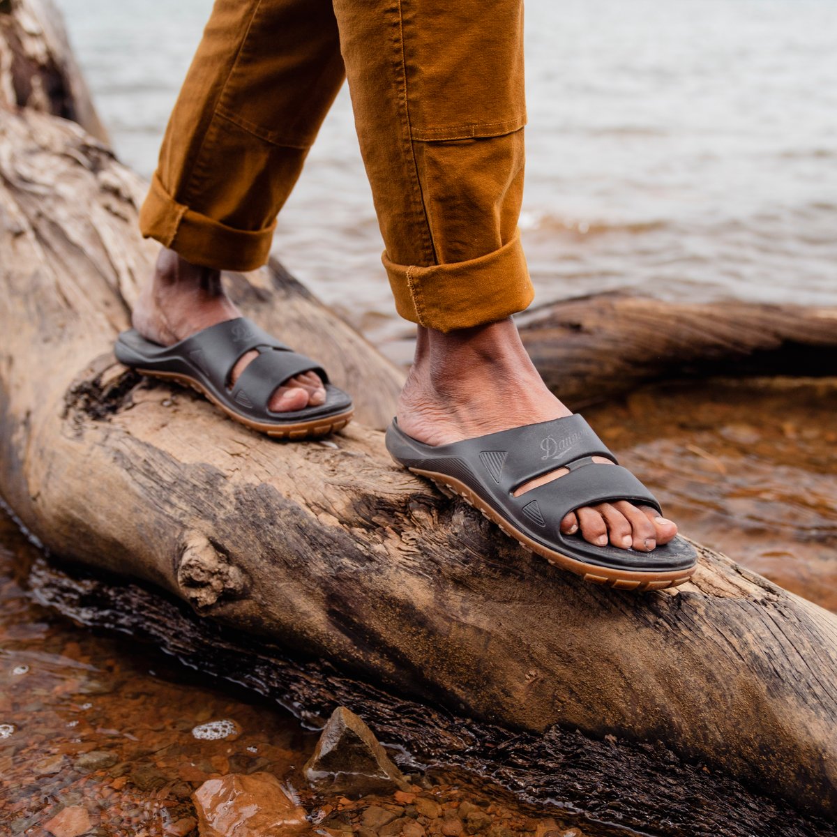 Shelter Cove Black / Danner Men