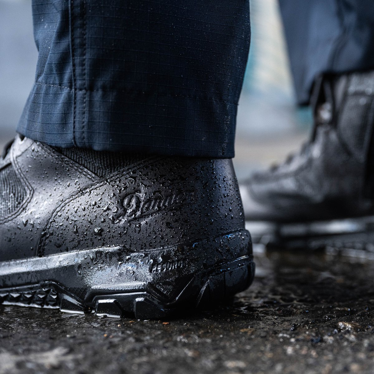 Sonic Side-Zip 6" Black / Danner Men