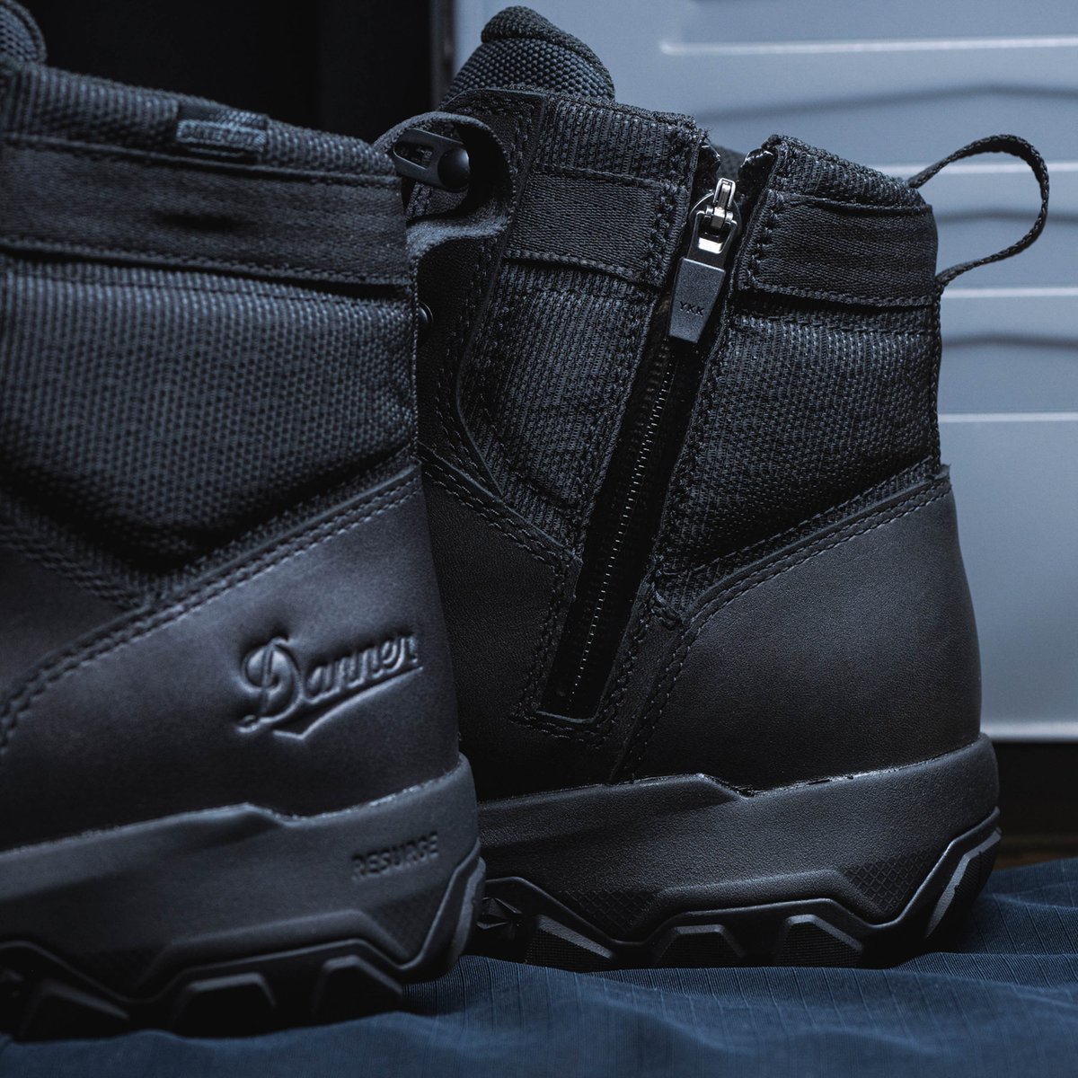 Sonic Side-Zip 6" Black / Danner Men