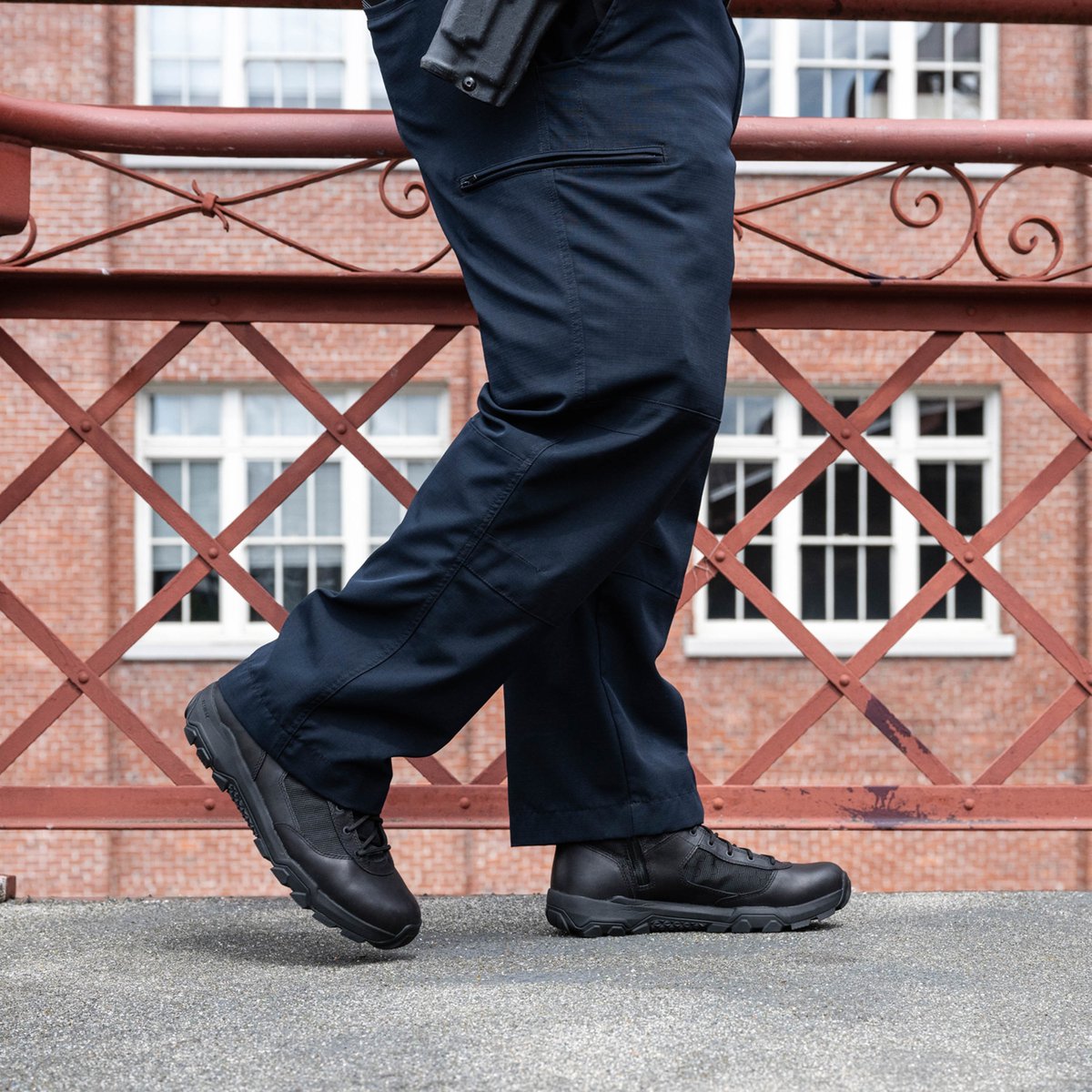 Sonic Side-Zip 6" Black / Danner Men