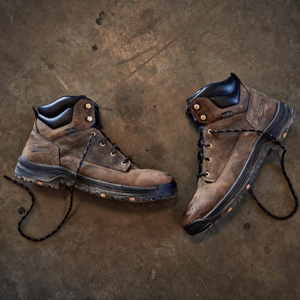 Caliper 5" Brown Aluminum Toe / Danner Women