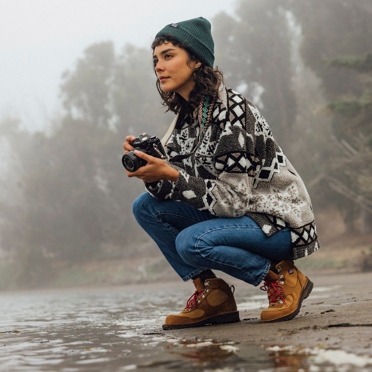 Cascade Crest Grizzly Brown/Rhodo Red / Danner Women
