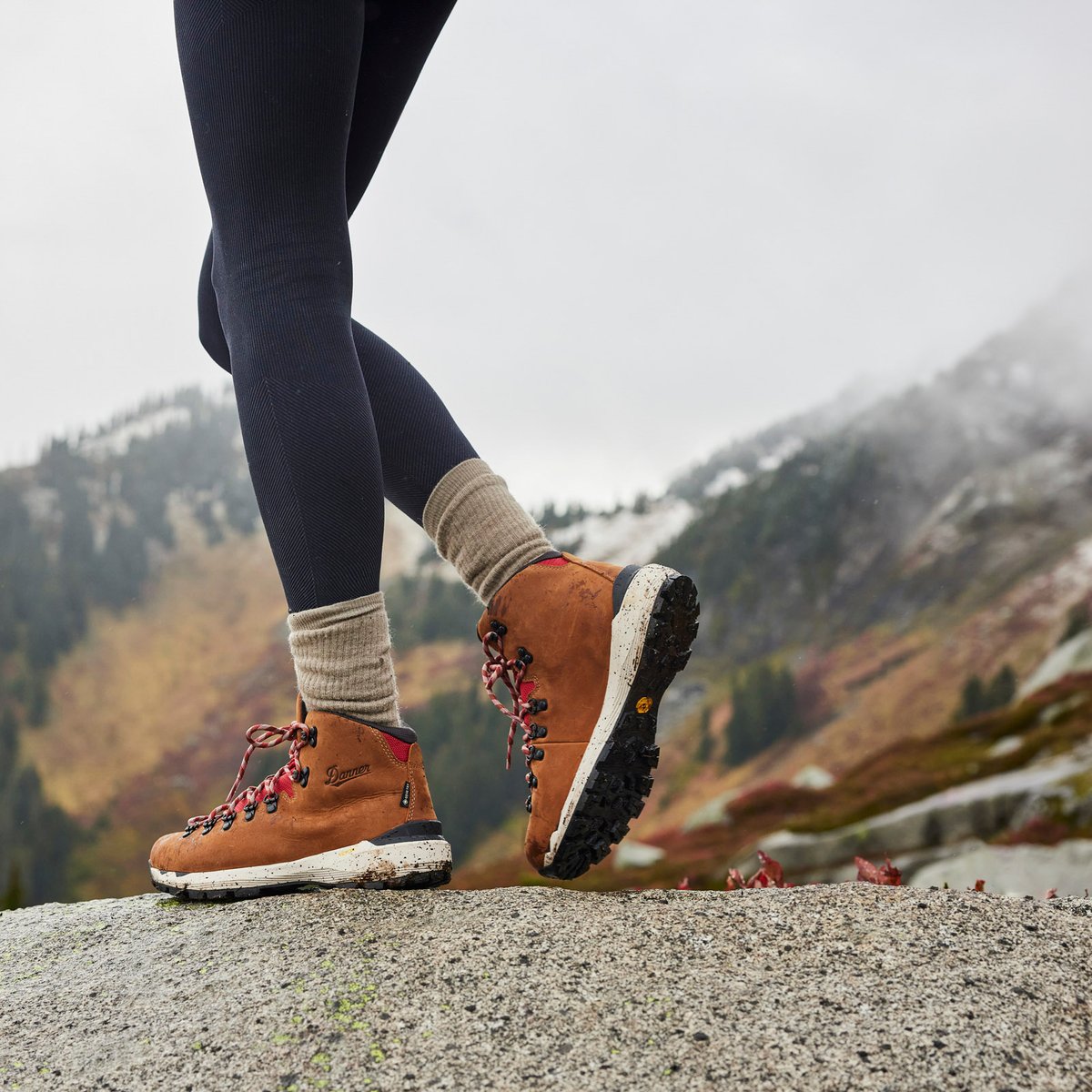 Mountain 600 EVO Mocha Brown/Rhodo Red / Danner Women