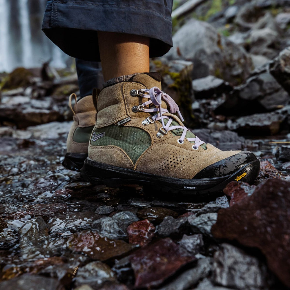 Inquire Mid Tannin/Oil Green / Danner Women