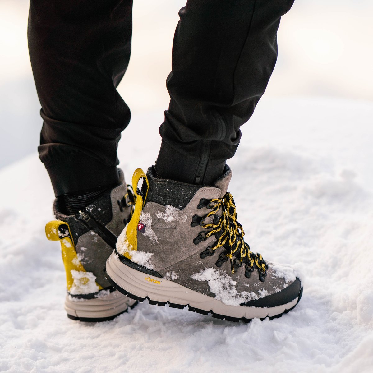 Arctic 600 Side-Zip Driftwood/Yellow Insulated 200G / Danner Women