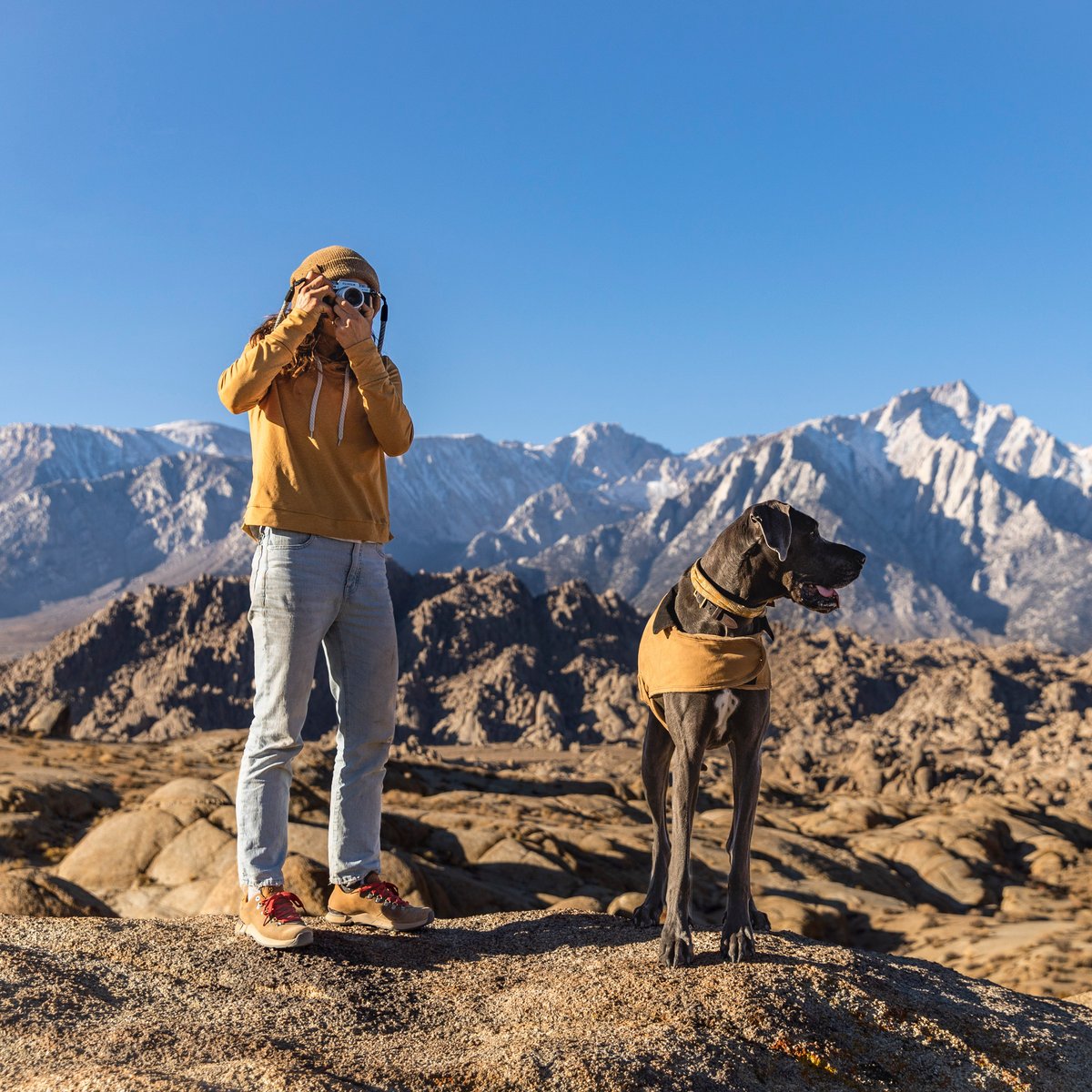Mountain Overlook Monk's Robe / Danner Women