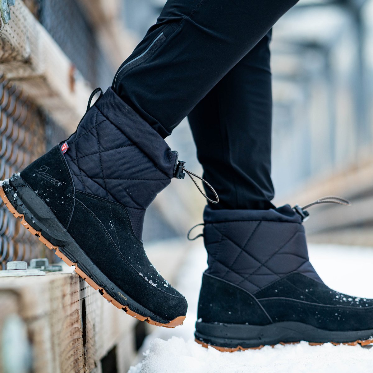Cloud Cap Black Insulated 400G / Danner Women