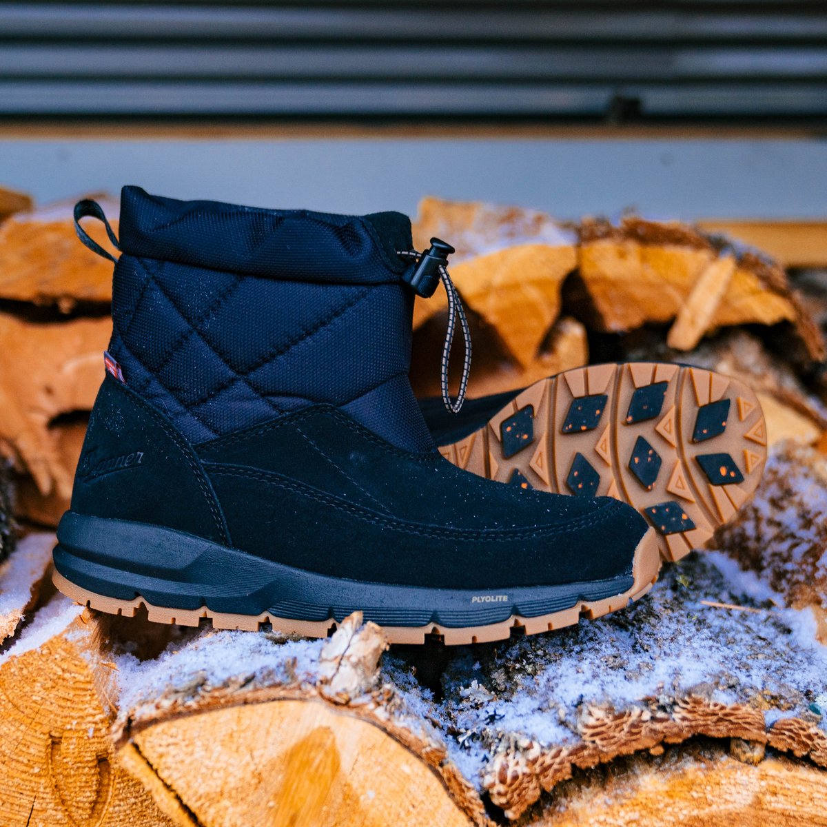 Cloud Cap Black Insulated 400G / Danner Women
